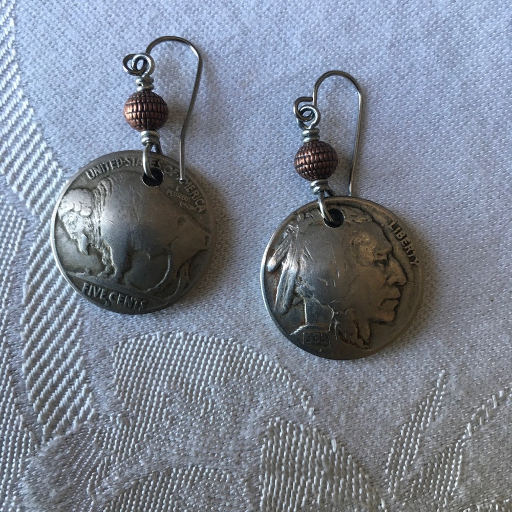 Buffalo Nickels 1935, Drop earings